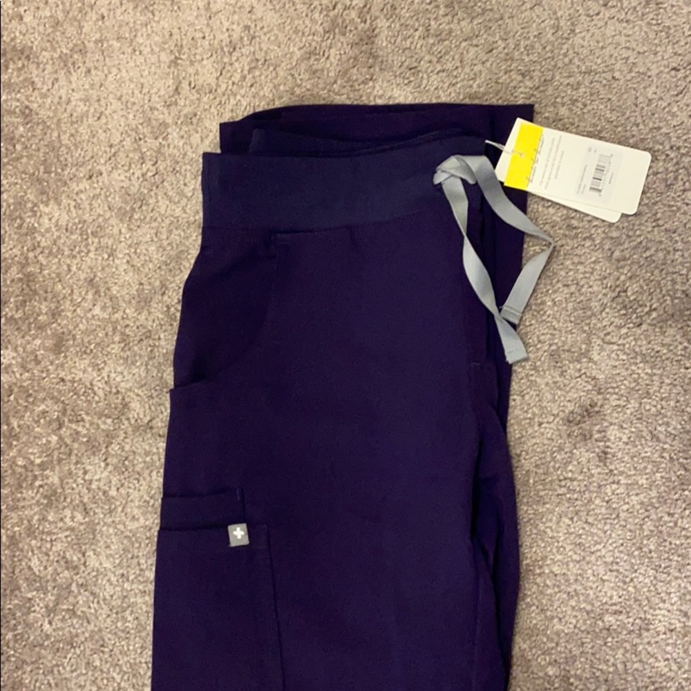 FIGS jade cargo pants